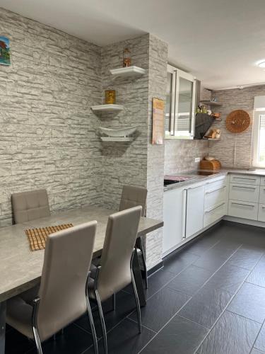 Mainz-Bingen Apartment | Apartment in Mainz-Lerchenberg