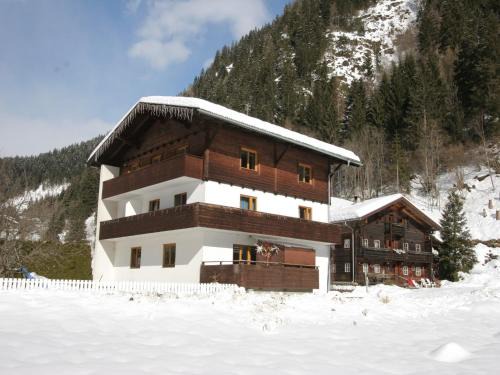 Matrei in Osttirol Apartment | Apartment in Matrei near Ski Slopes