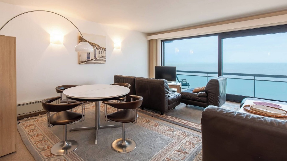 Middelkerke Apartment | Apartment in Middelkerke with Sea View
