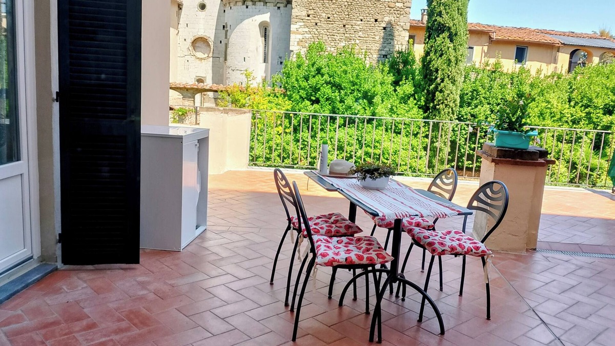 Pistoia Apartment | Apartment in nobiliar palace with terrace in center of the city
