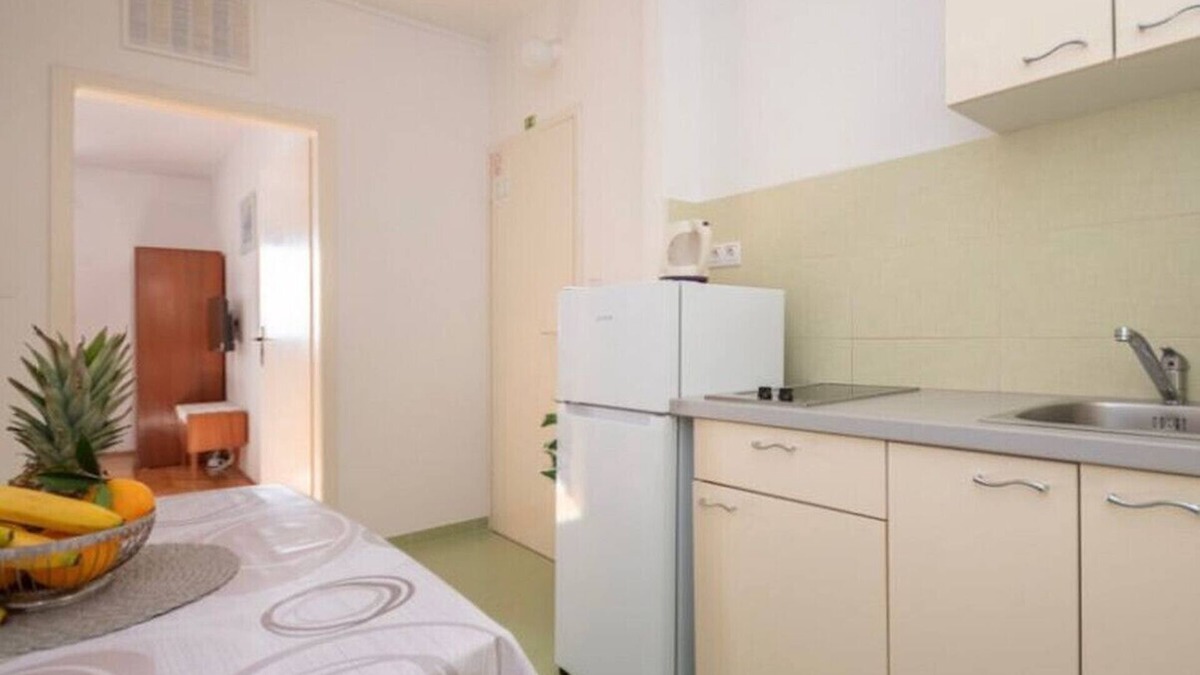Borak Apartment | Apartment in Omiš with Seaview, Balcony, Air condition, WIFI (161-4)