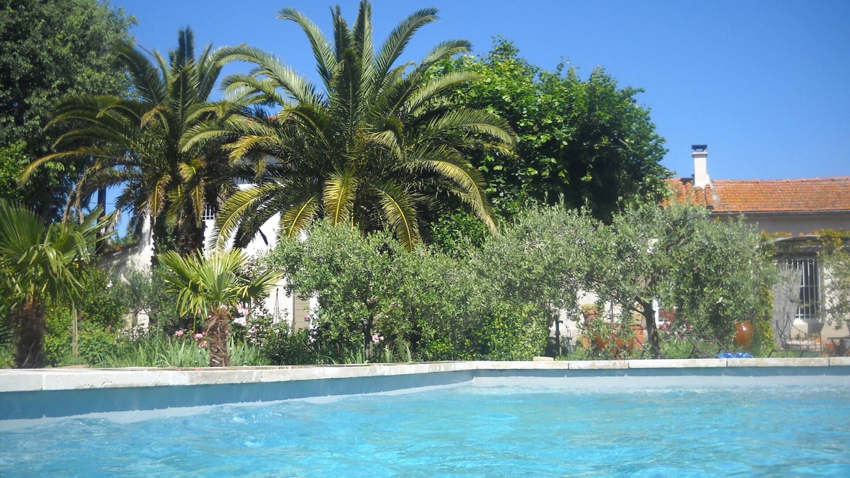 Grans Other | Apartment in Provençal farmhouse with swimming pool
