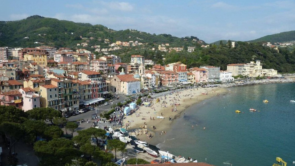 San Terenzo Apartment | apartment in St. terenzo-lerici 100 m from the sea