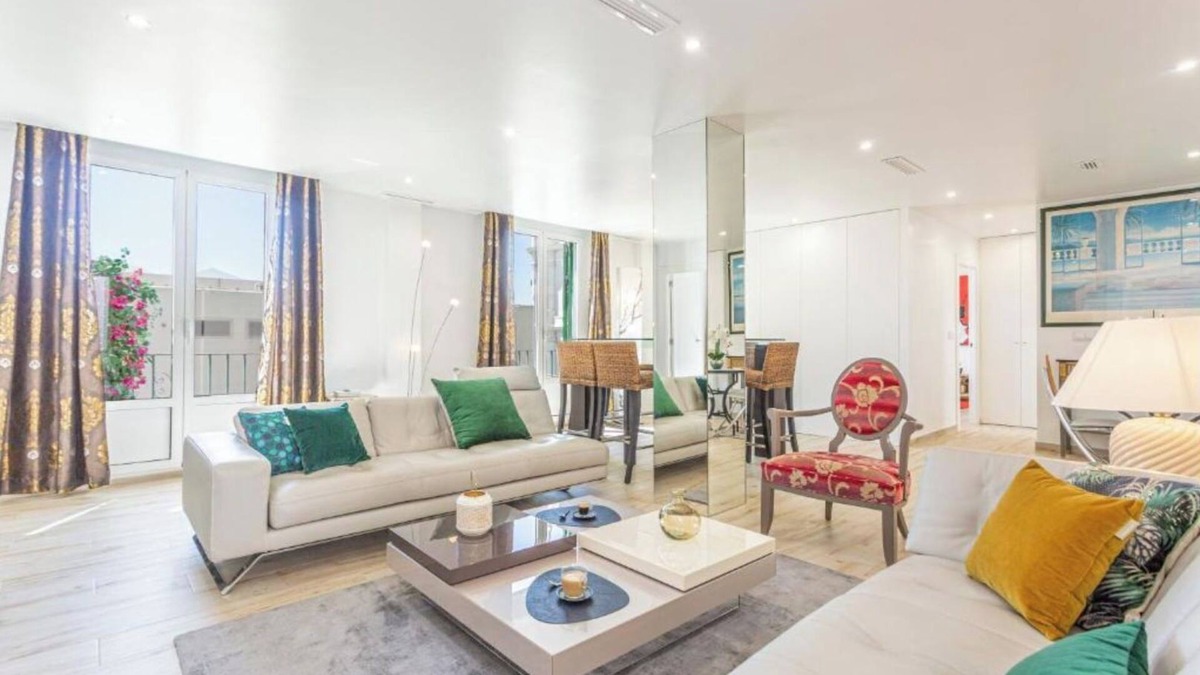 Alicante City Centre Apartment | Apartment in the center of Alicante and 100 meters from the beach.