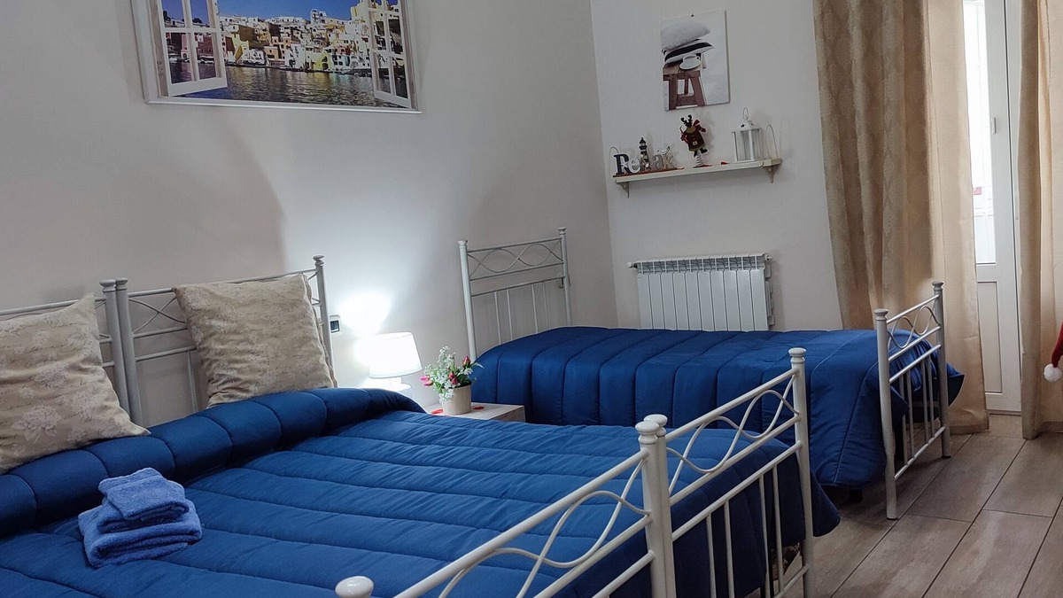 Taranto Bed & Breakfast | Apartment in the center of Taranto 20 meters from the pedestrian zone. No ztl