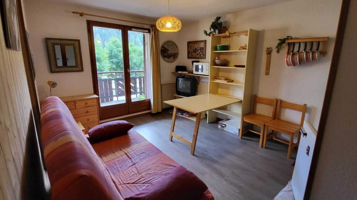 Laveissiere Apartment | Apartment in the heart of the resort, at the foot of the slopes