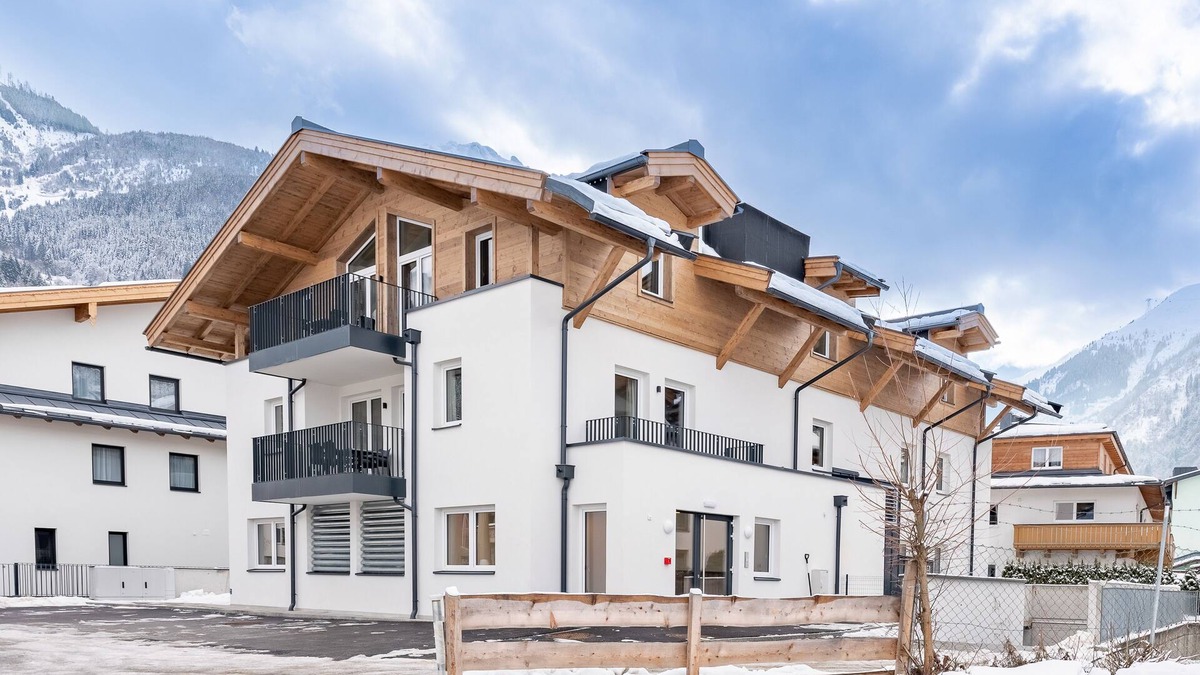 Kaprun Apartment | Apartment in the lively centre of Kaprun