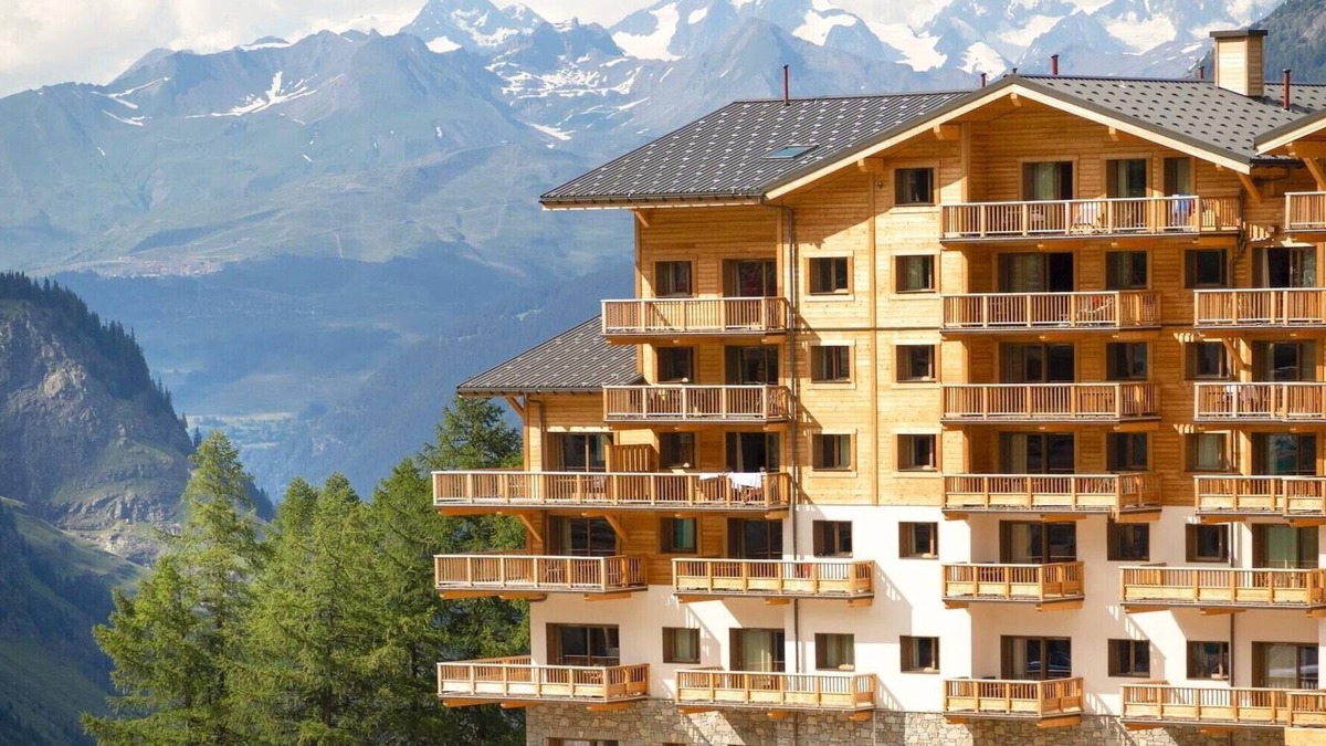 Les Boisses Apartment | Apartment in Tignes with Spa & Pool