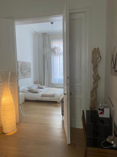 Chatelain Apartment | Apartment in trendy Chatelain center Brussels area Little Garden Internet wifi