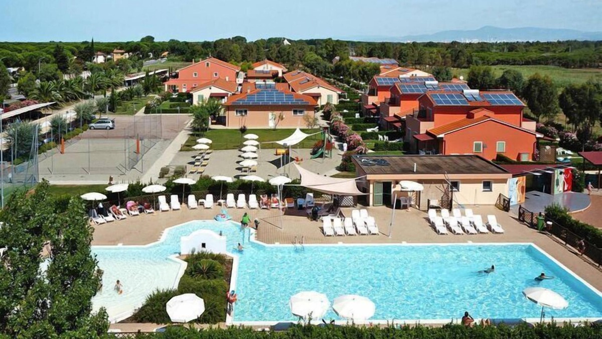 Vada Apartment | Apartment in Tuscany near Beaches & Pool