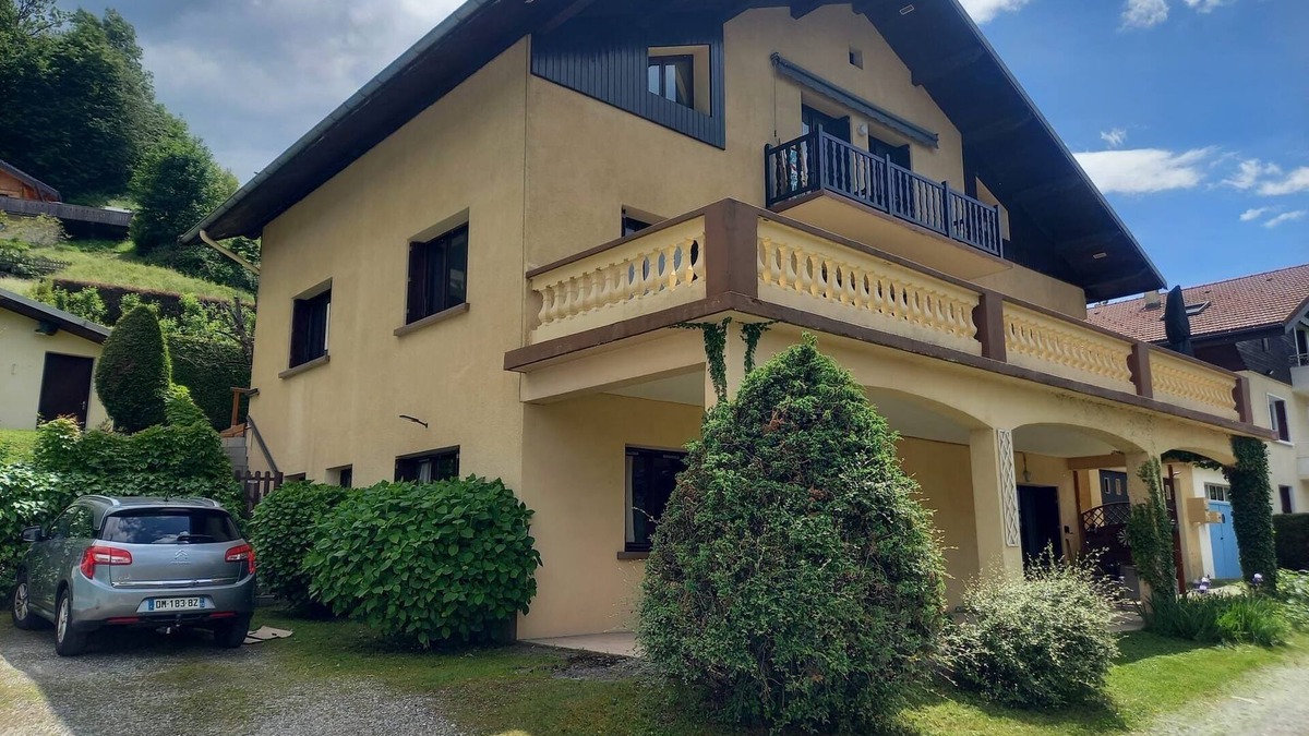 Venthon Apartment | Apartment in villa, close to hiking trails and resorts.