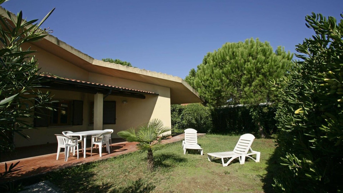 Giannella Villa | Apartment in villa 150 meters from the Giannella beach