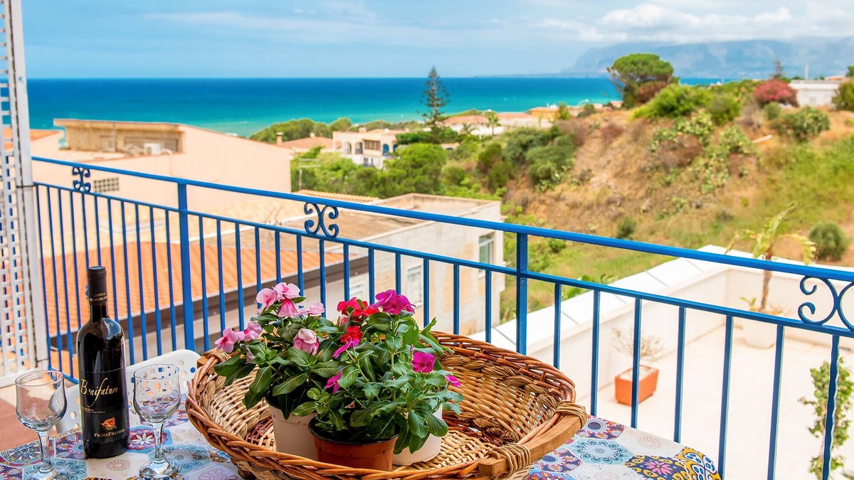 Alcamo Marina House | Apartment in villa wi fi 200 meters from the beach UA