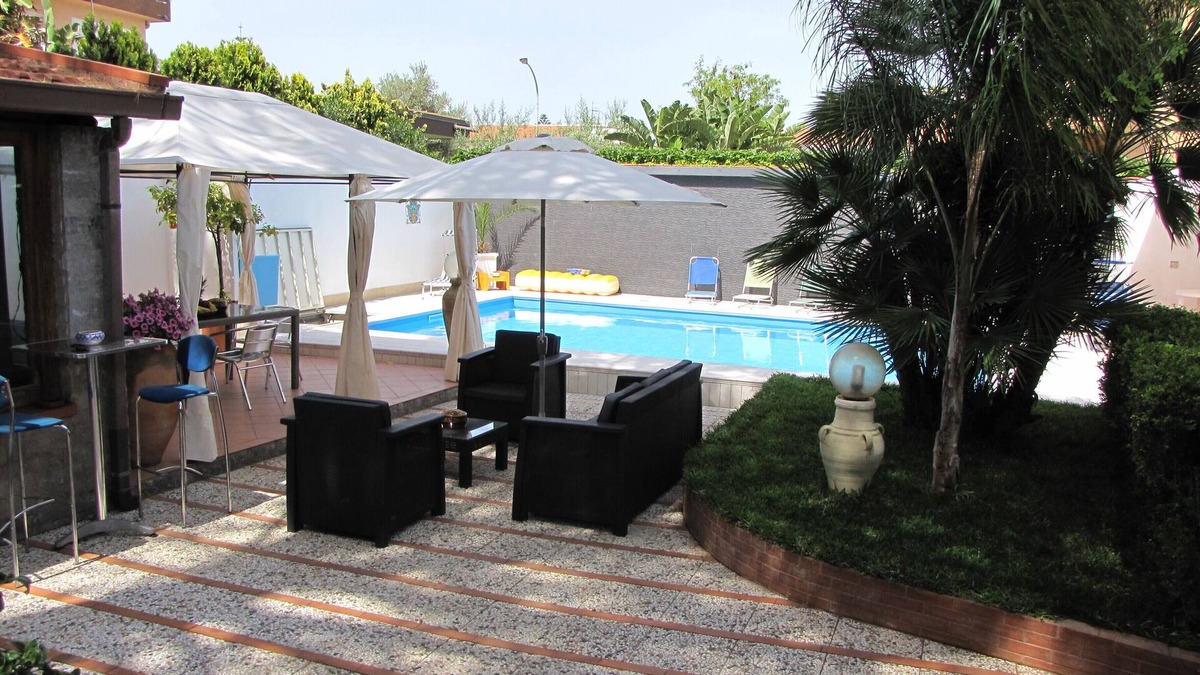 Partanna Villa | Apartment in villa with private pool exclusive use. CIN: EN082053C2ZX59VQGK