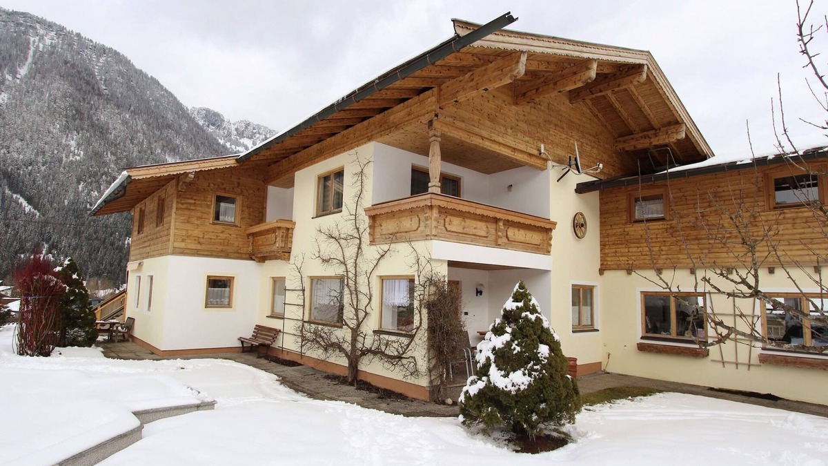 Waidring Apartment | Apartment in Waidring near PillerseeTal Ski Area