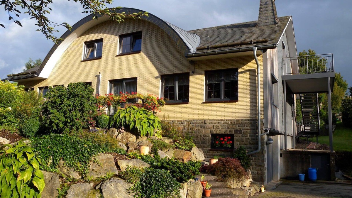 Weverce Apartment | Apartment in Weywertz with Private Garden