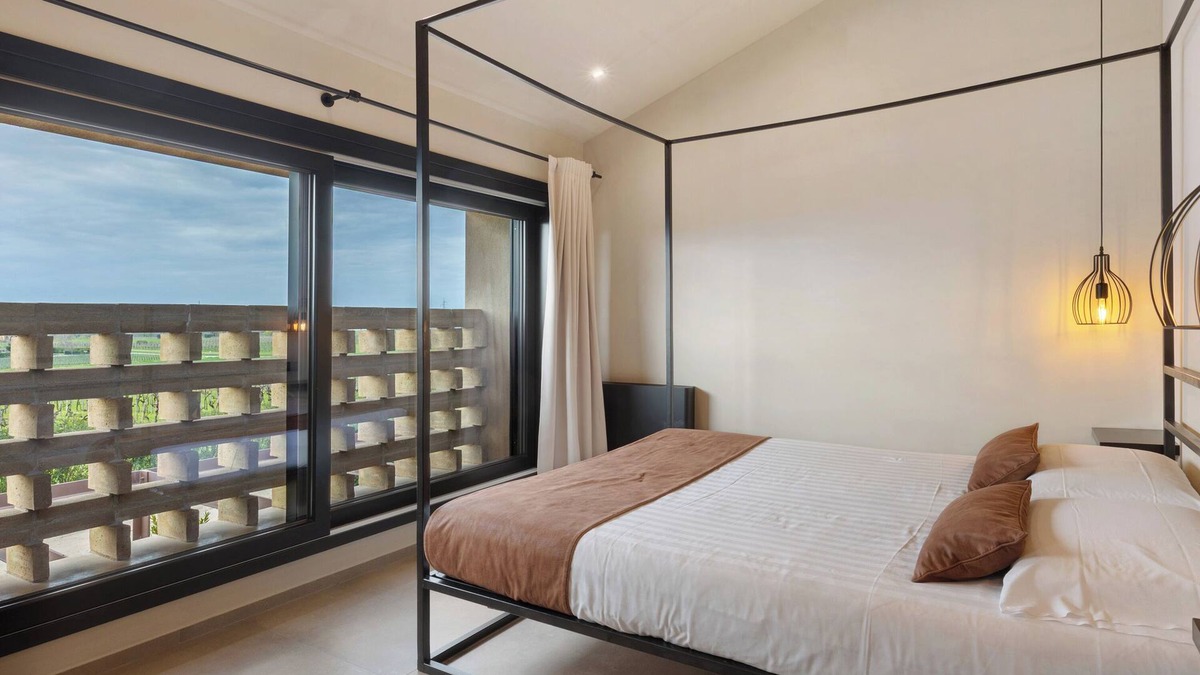 Castelnuovo del Garda Apartment | Apartment 'Agr Casa Pezzo 3 Pax' with Shared Pool, Wi-Fi and Air Conditioning