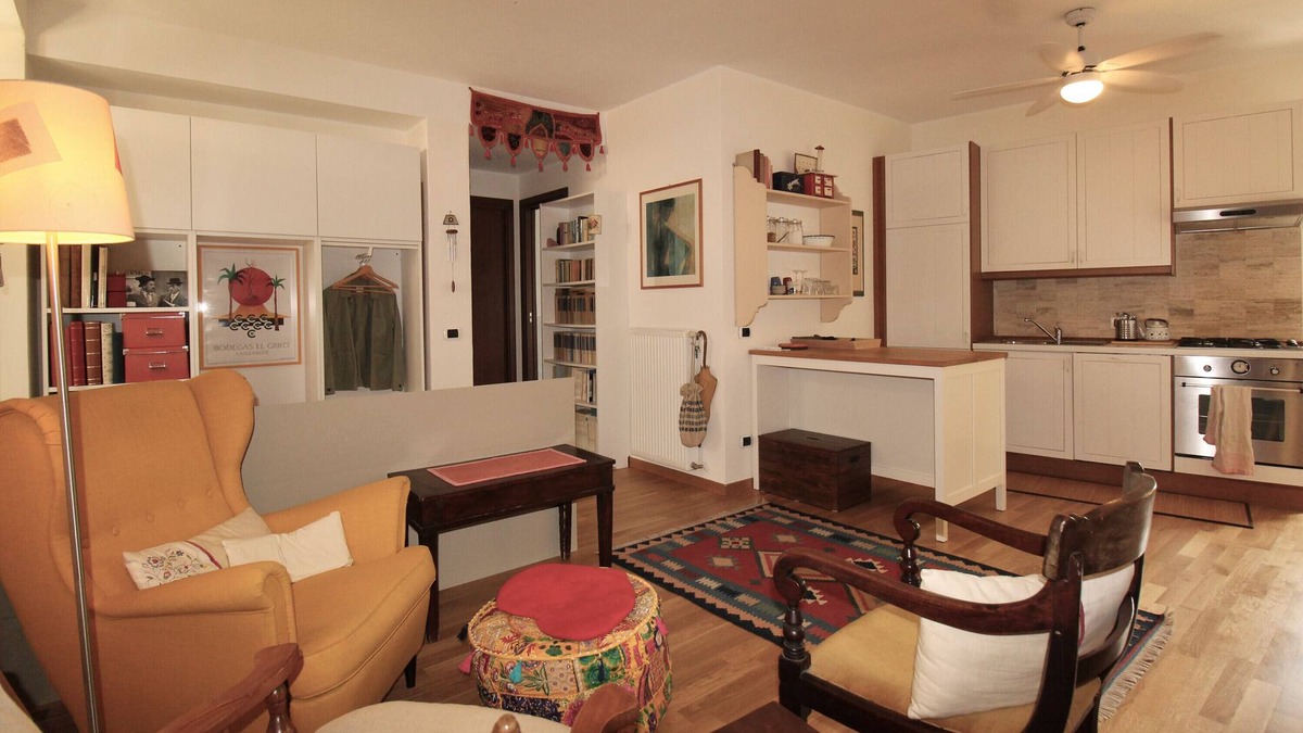 Polpenazze del Garda Apartment | Apartment 'Bella' with Mountain View and Wi-Fi