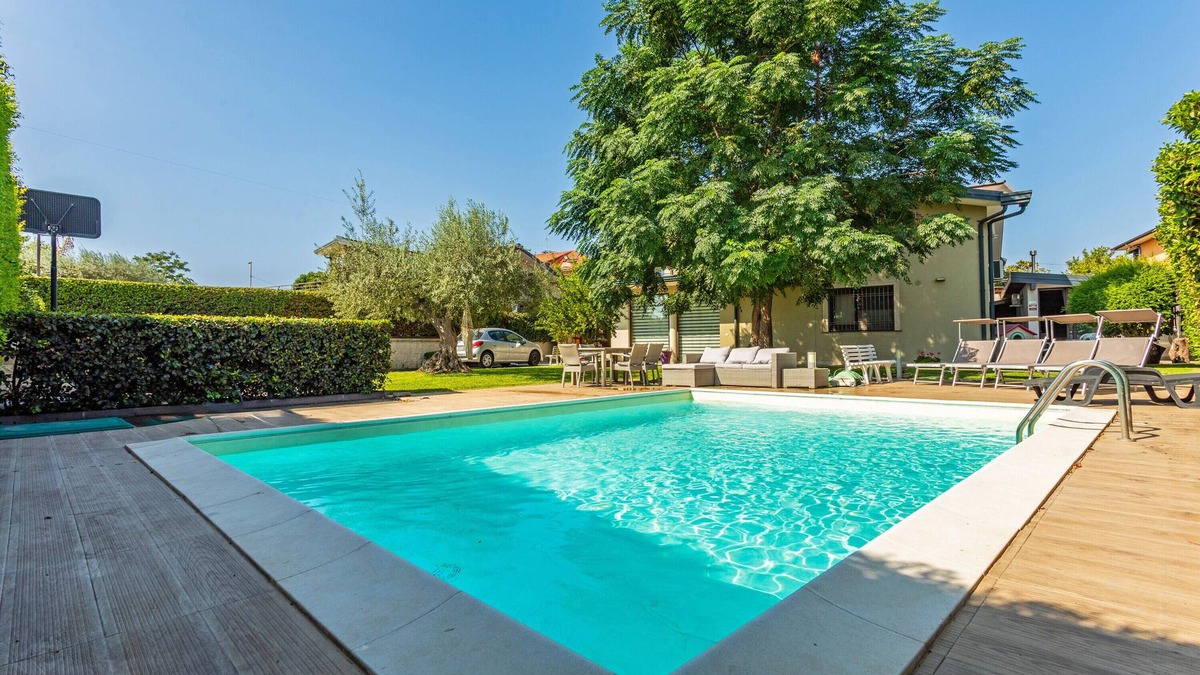 San Giovanni la Punta Apartment | Apartment 'Vanilla Bay Dep' with Private Pool, Private Garden and Air Conditioning