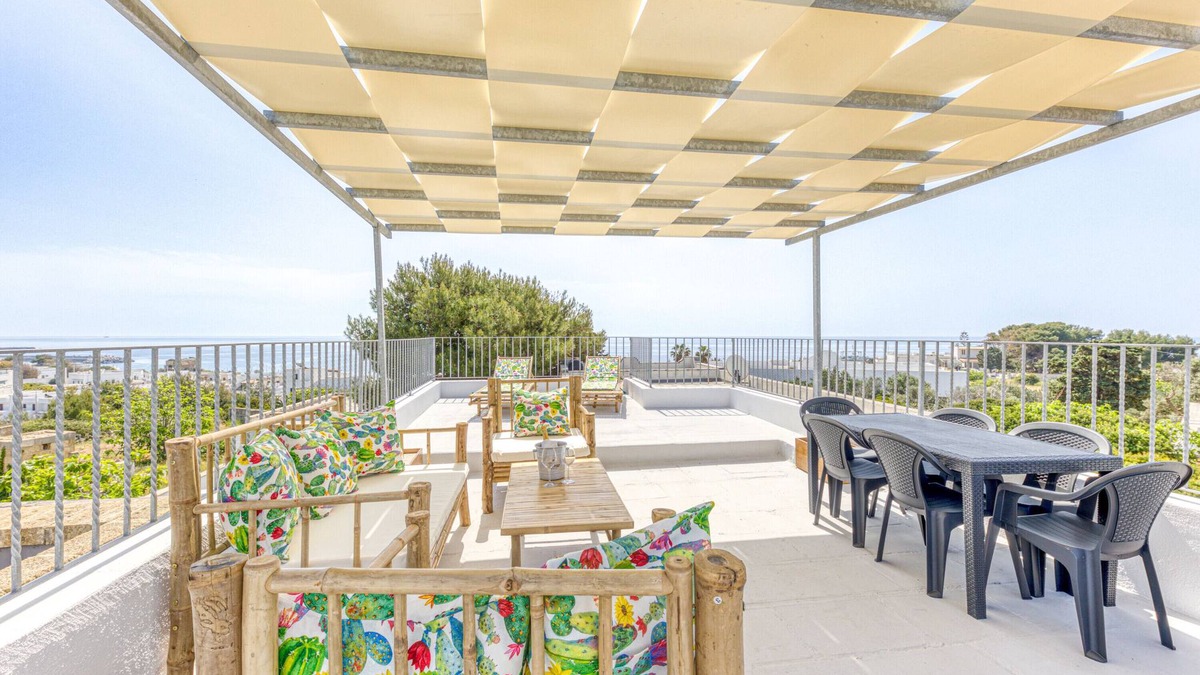 Santa Maria di Leuca Apartment | Apartment 'La Casa Del Sole' with Sea View, Wi-Fi and Air Conditioning