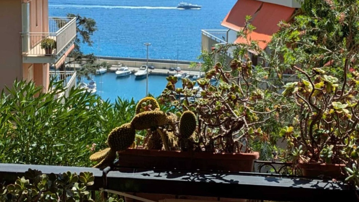 Cavi Apartment | Apartment 'Casa Armonia' with Sea View, Wi-Fi and Air Conditioning