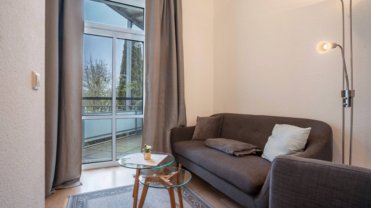 Muritz Apartment | Apartment 'Junkerstube 4' with Shared Garden, Balcony and Wi-Fi