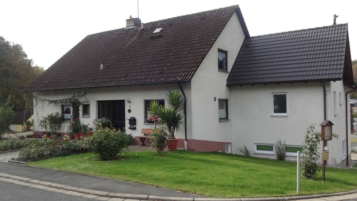 Goessweinstein Apartment | Apartment Karl Meis