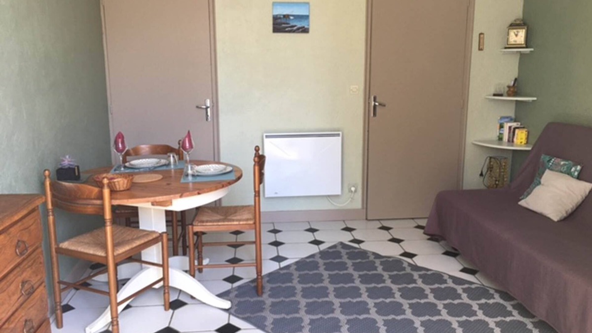 Bois House | Apartment - king size bed - for tourists or spa guests