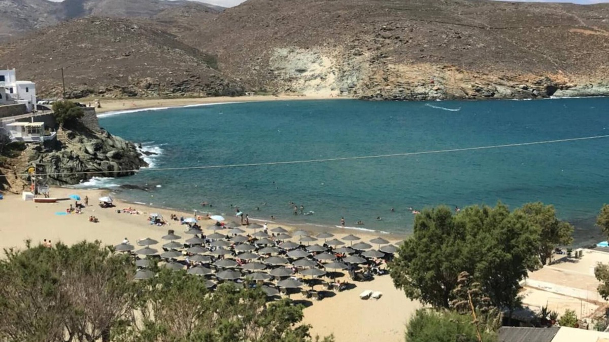 Tinos House | Apartment 'Kolibithra Beach House Tinos' with Sea View, Wi-Fi and Air Conditioning