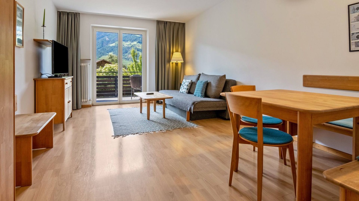 Silandro Apartment | Apartment 'Kortscherhof Apt Typ 4' with Mountain View, Shared Garden and Wi-Fi