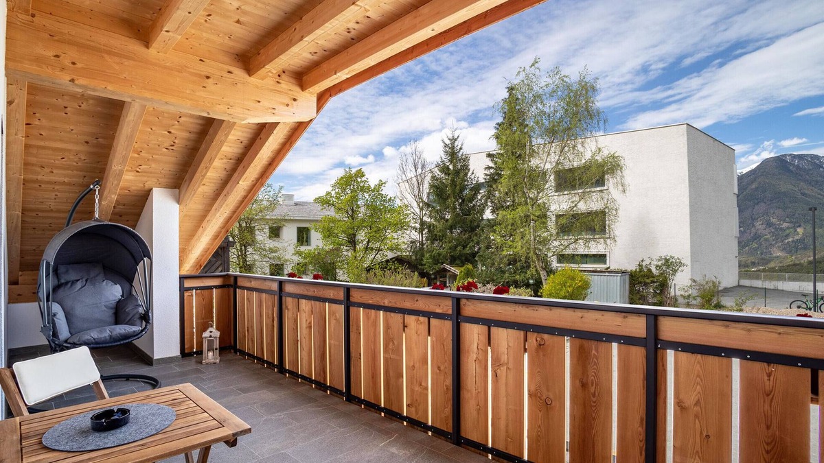 Villa Apartment | Apartment 'Krämerhof Apt Villnösser Geisler' with Mountain View, Shared Garden and Wi-Fi