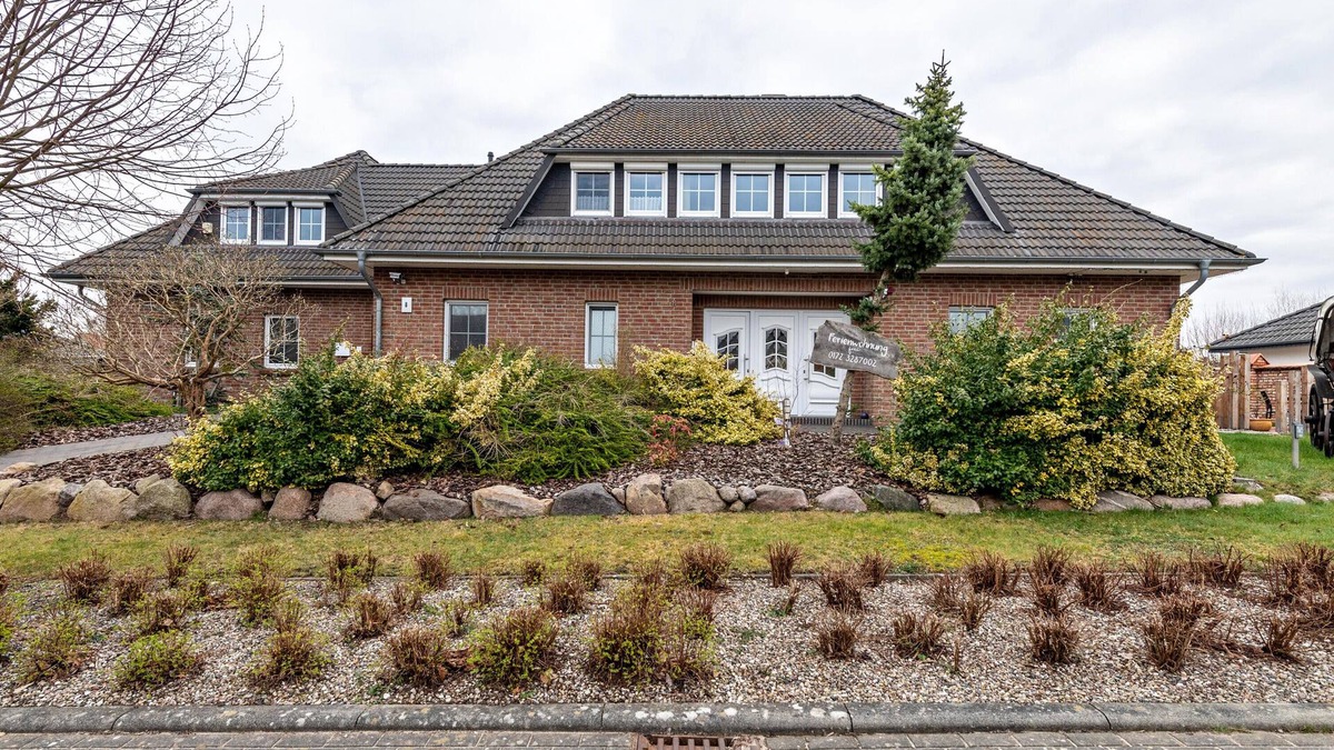 Krakow am See Apartment | Apartment Krakow am See with Terrace & Wi-Fi