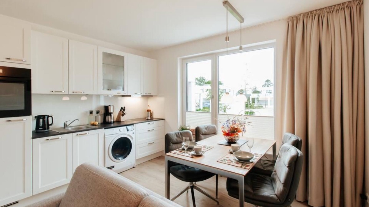 Lohme Apartment | Apartment Kranich - Modern. Quiet. Sun terrace. Dogs allowed.