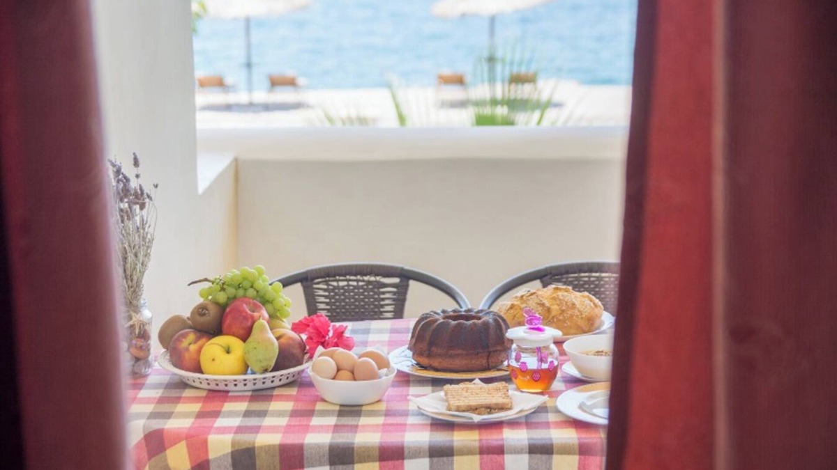 Pigadia Apartment | Apartment 'Ktima Develekou 2' with Sea View, Wi-Fi and Air Conditioning