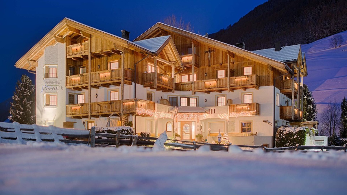 Valle Aurina Apartment | Apartment "Löfflerblick B Rötspitz" with Mountain View, Wi-Fi & Jacuzzi