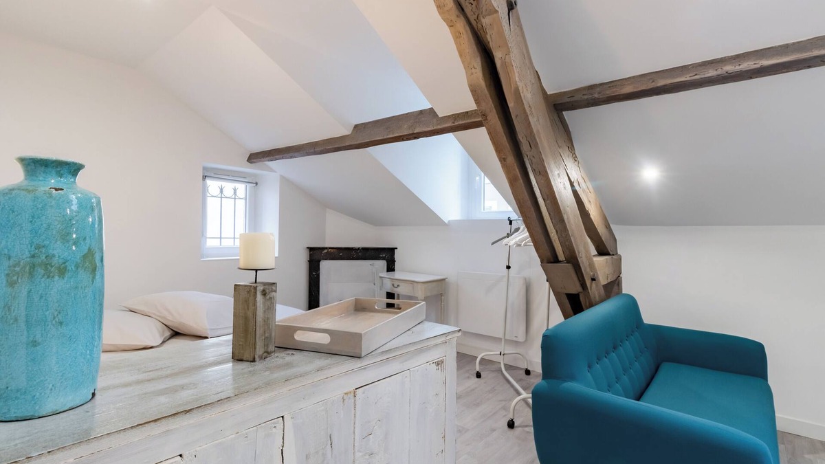 Perigueux Apartment | Apartment 'l'Azure' with Wi-Fi