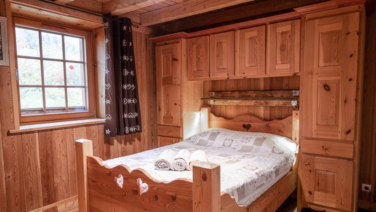 Sollieres-Sardieres Apartment | Apartment 'La Loza' with Mountain View, Balcony and Wi-Fi