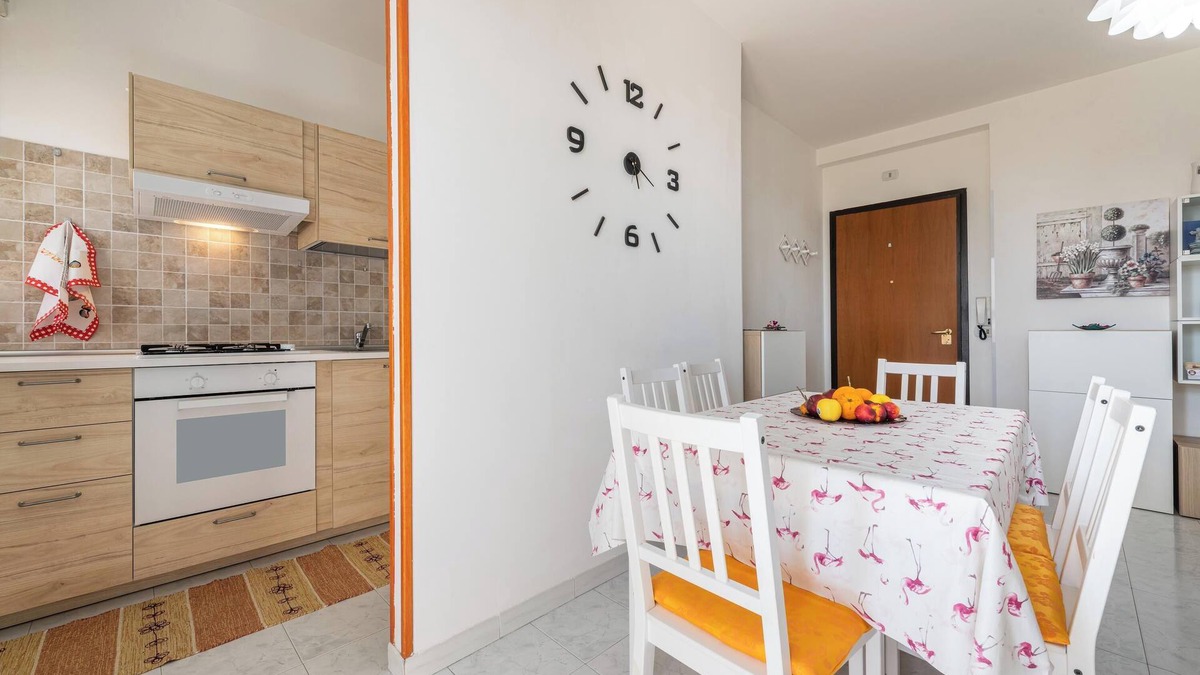 Selargius Apartment | Apartment 'La Casa del Sole' close to the Sea with Balcony & Wi-Fi