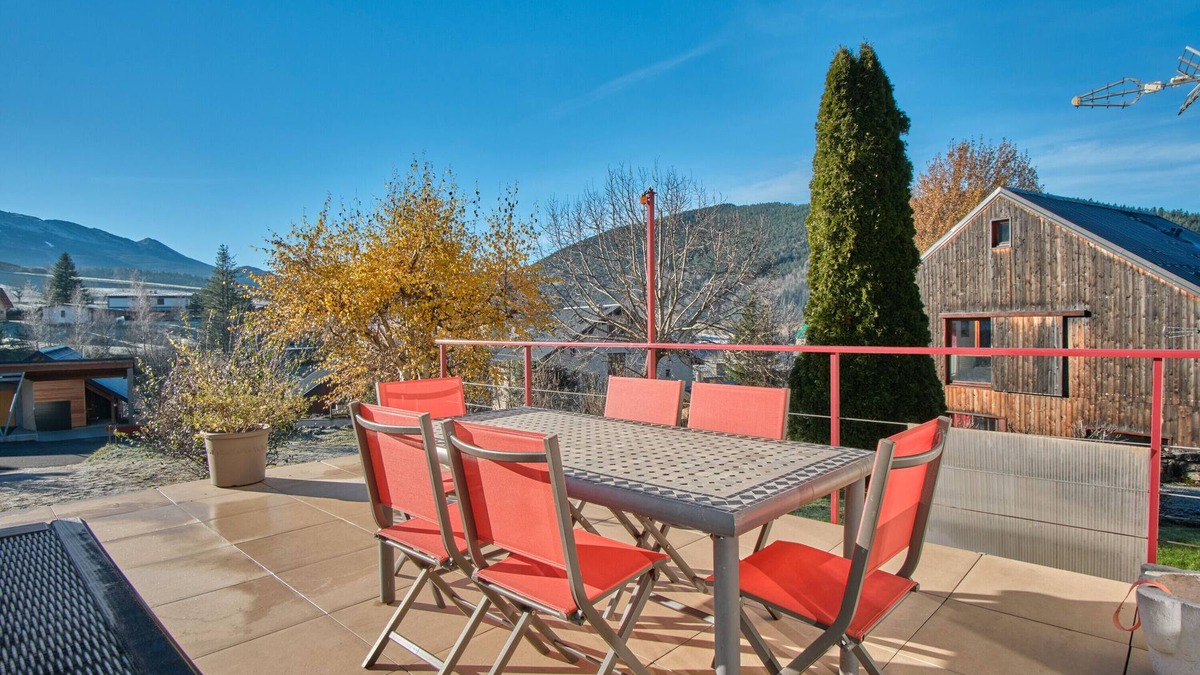Villard-de-Lans Apartment | Apartment 'La Croix Du Sud' with Mountain View, Private Terrace and Wi-Fi
