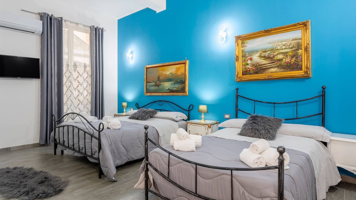 Montegrappa Apartment | Apartment 'La Dimora Di Elma' with Wi-Fi and Air Conditioning