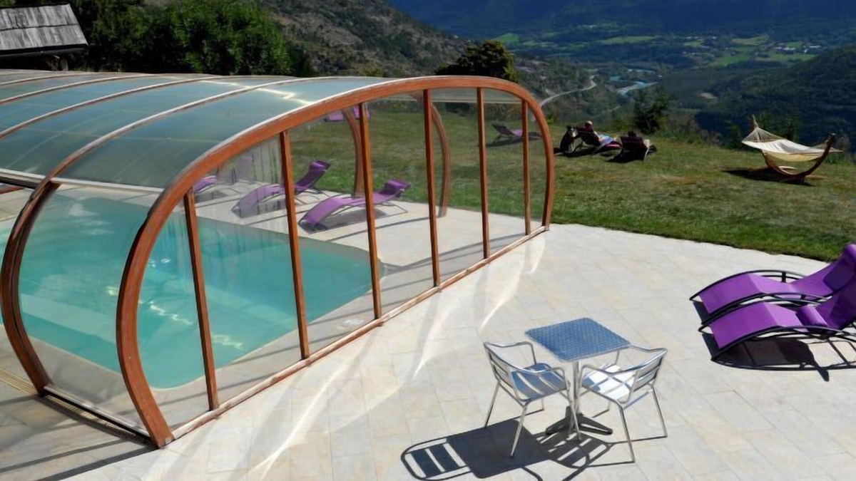 Chateauroux-les-Alpes Apartment | Apartment La Ferme des Ecrins in Embrun - 6 persons, 3 bedrooms