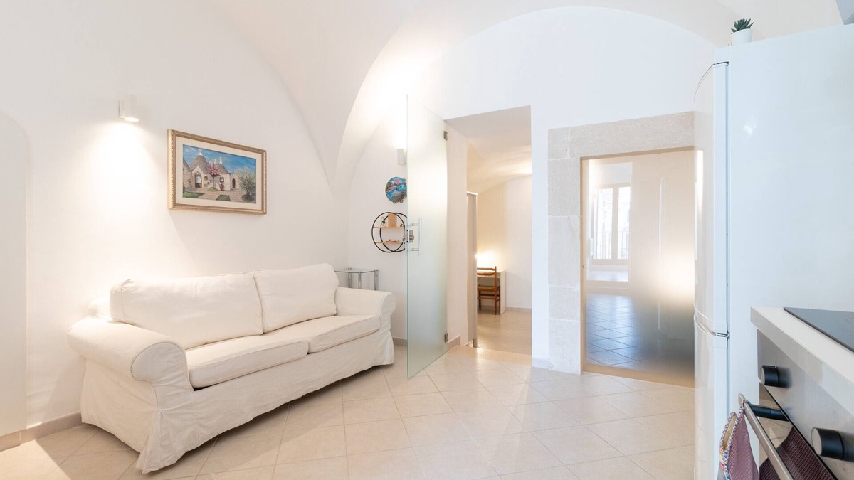 Putignano Apartment | Apartment 'La Greca 59' with Balcony and Wi-Fi