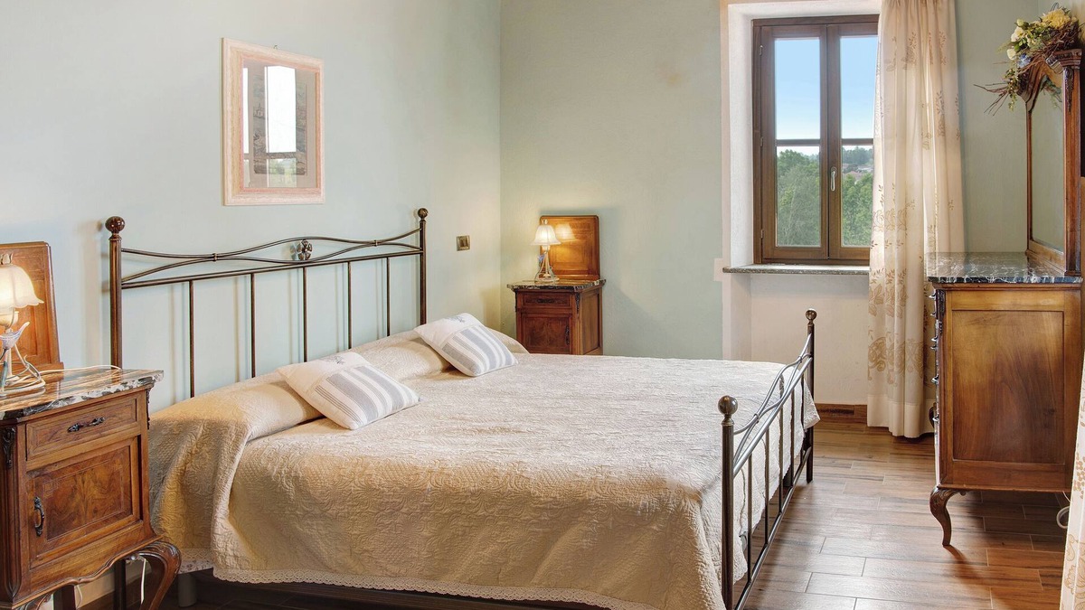 Costigliole d'Asti Apartment | Apartment 'La Rocca di Efisio - Dolcetto' with private terrace, Wi-Fi and air conditioning