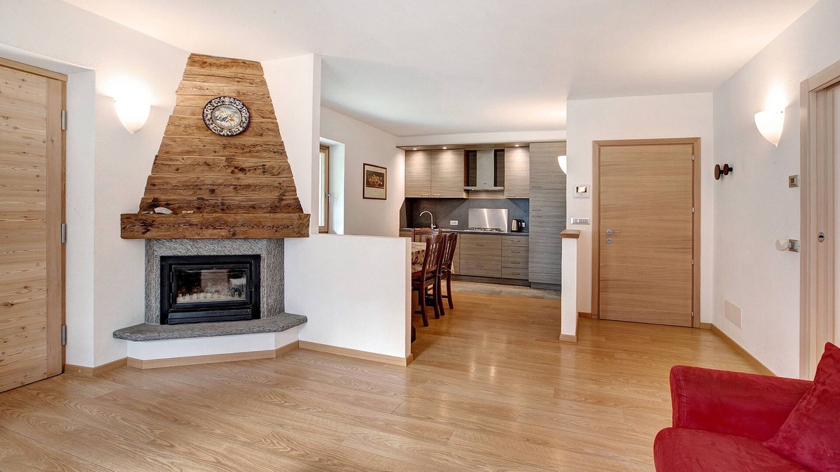 Santa Lucia Apartment | Apartment "La Casa di Armando Stelvio" with Mountain View, Garden & Wi-Fi