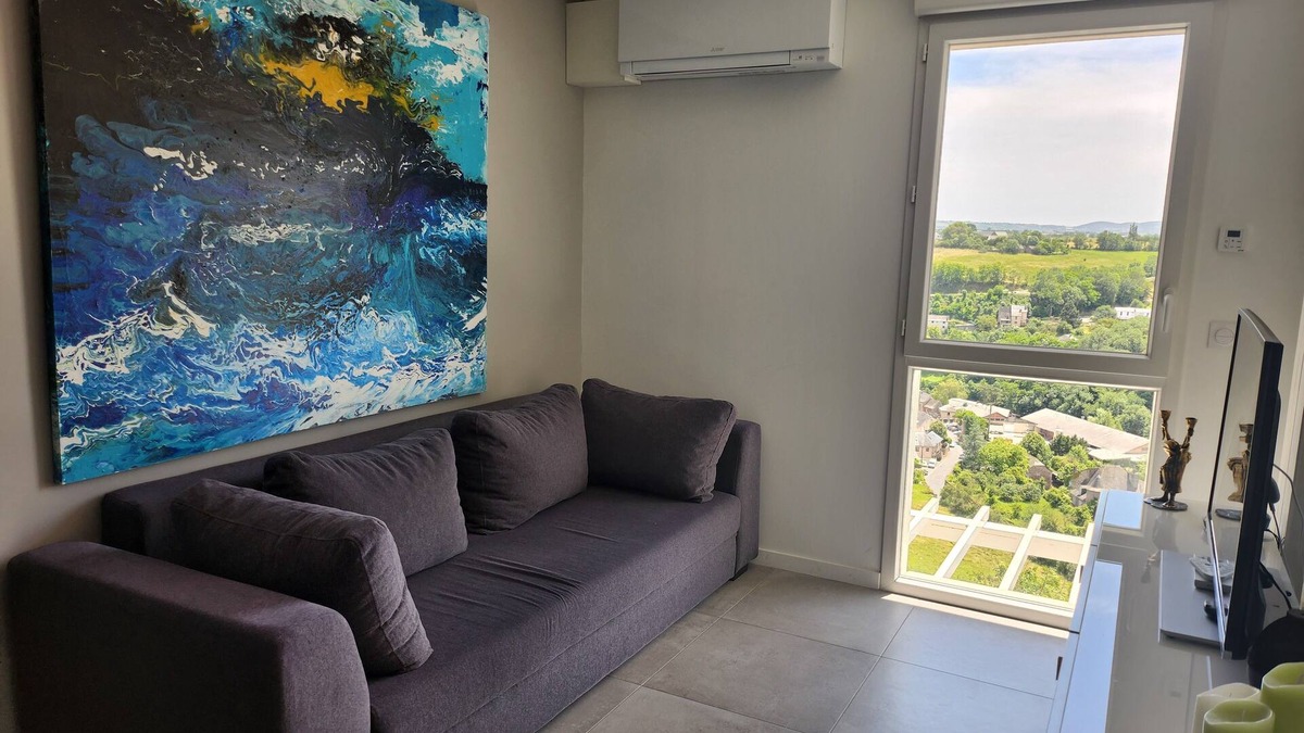 Rodez Apartment | Apartment La Luz Equinoxe 5 minutes from Rodez city center. Quiet and close by!