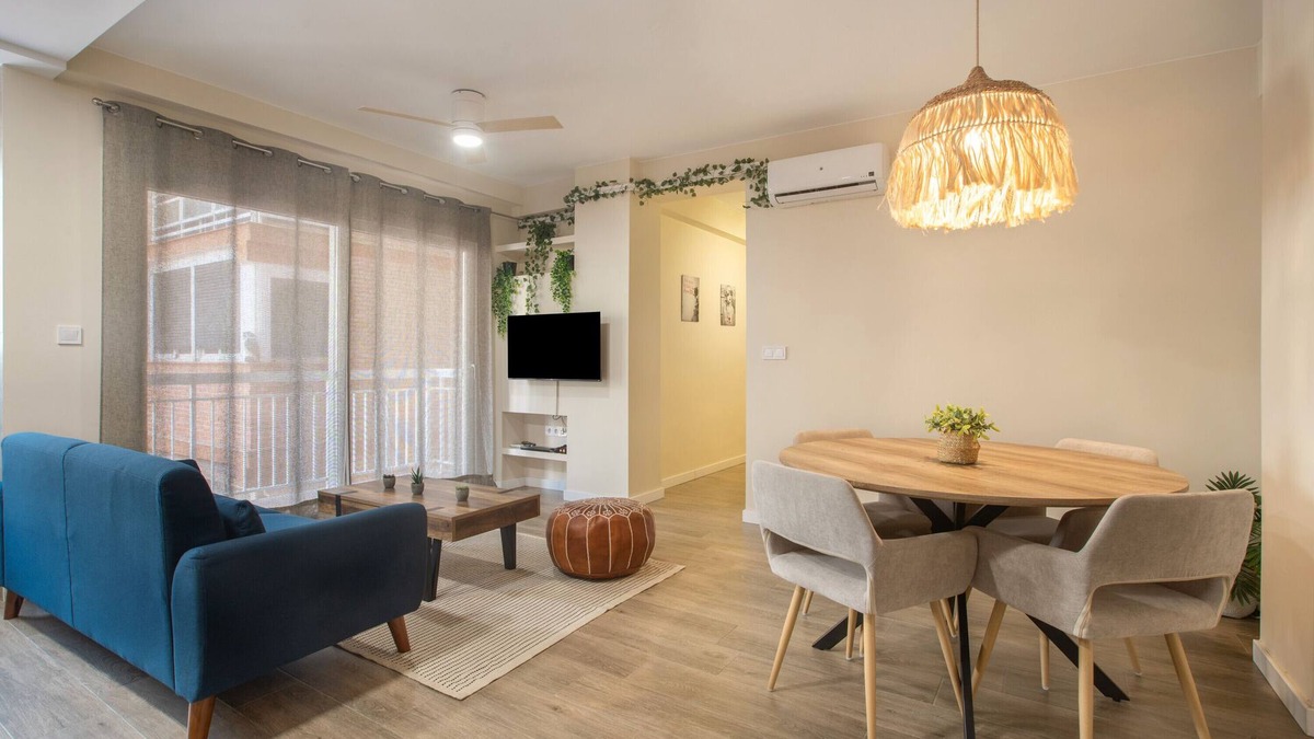 Explanada de la Estacion Apartment | Apartment 'La Mejor Ubicacion Con Parking' with Balcony, Wi-Fi and Air Conditioning