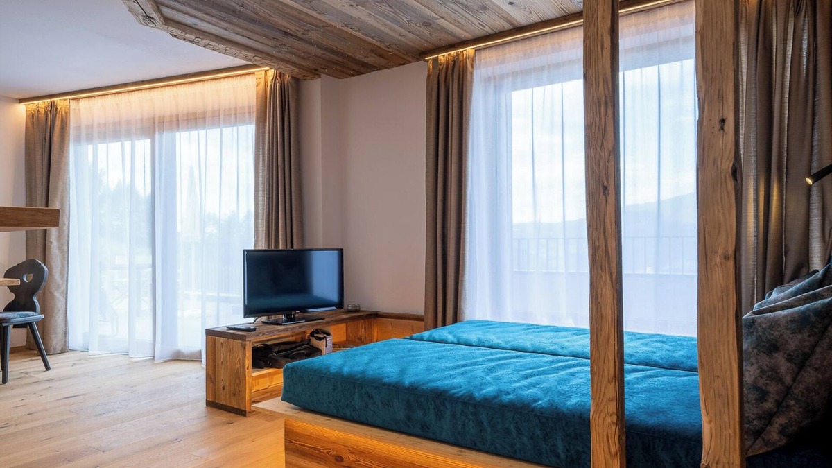 Castelrotto Apartment | Apartment Ladinser Hof Sternenhimmel with Mountain View & Private Terrace