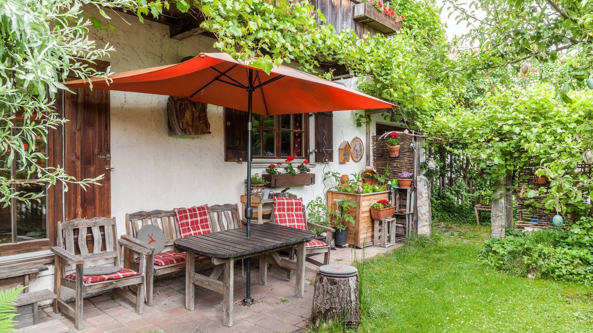 Oberau Apartment | Apartment 'Landhaus Lucia' with Mountain View, Private Terrace and Wi-Fi