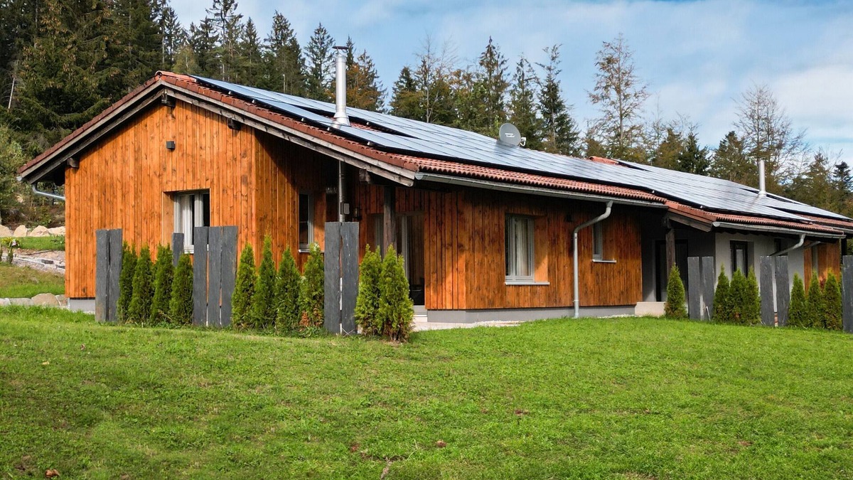 Wildenranna House | Apartment 'Landidyll Maxl' with Private Terrace, Private Garden and Wi-Fi