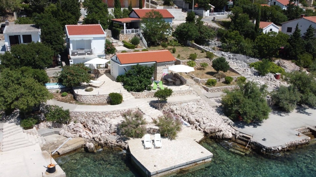 Baric Draga House | Apartment "Lavanda" right on the sea